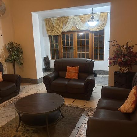 Rita'S Guesthouse Cc 弗莱海德 外观 照片